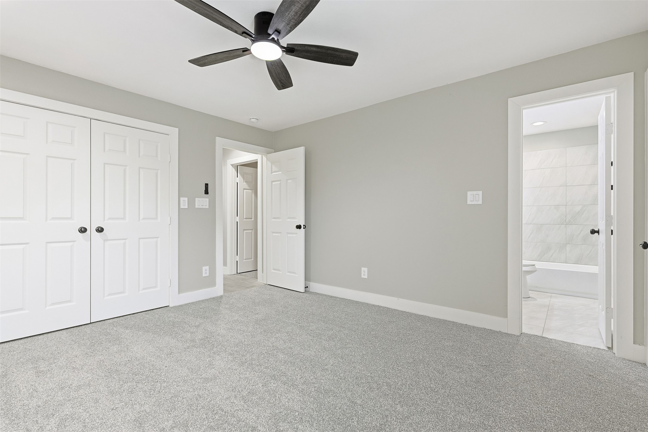 9718 Fillmore Street Houston, TX 77029 - Photo 14 of 30 a view of an empty room and window