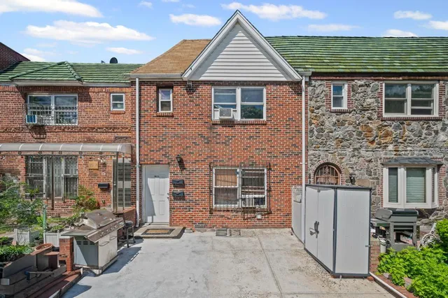 $990,000 | 50-14 63rd Street | Maspeth