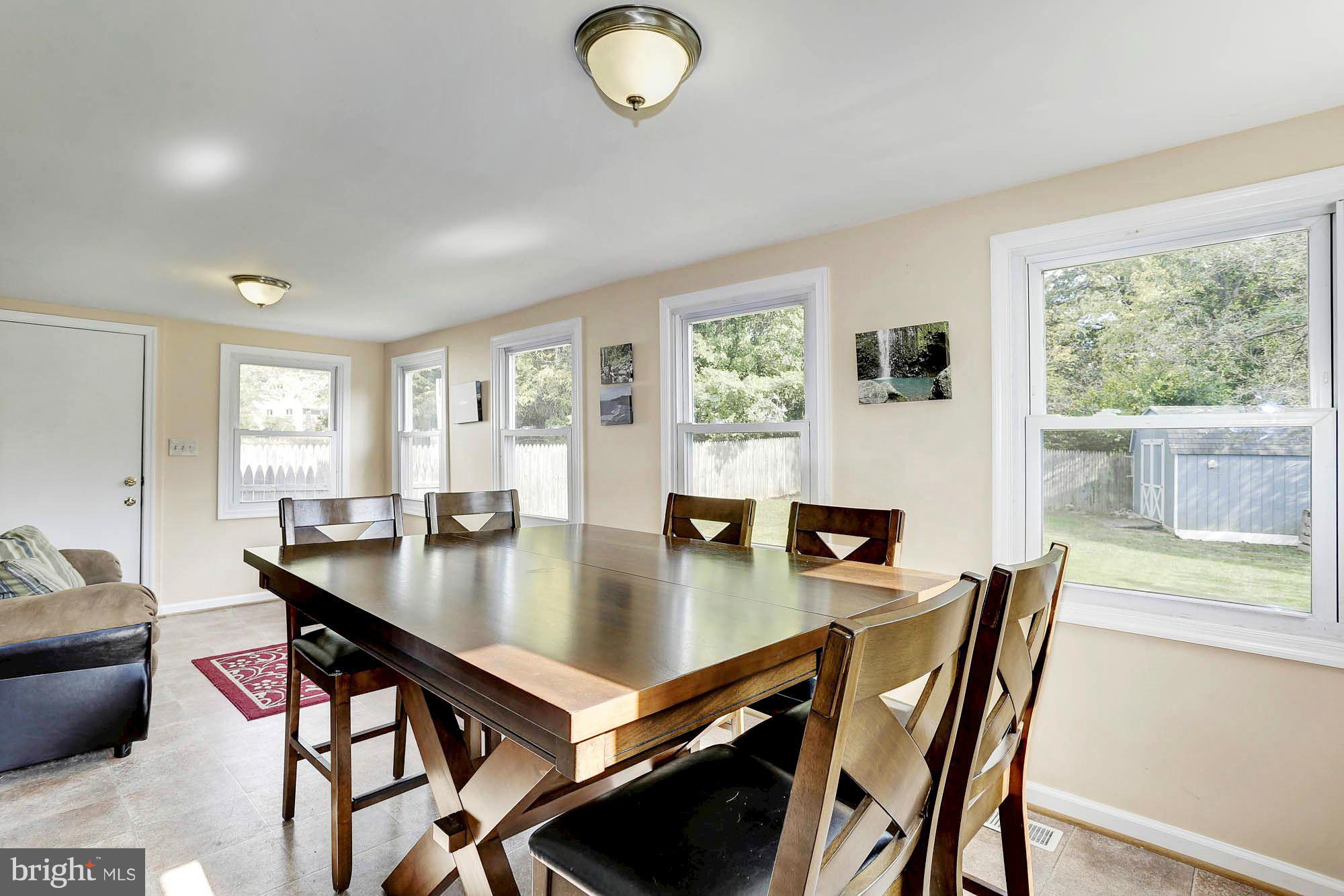 402 Mercer Road Rockville, MD 20852 - Photo 12 of 29 Dining Room
