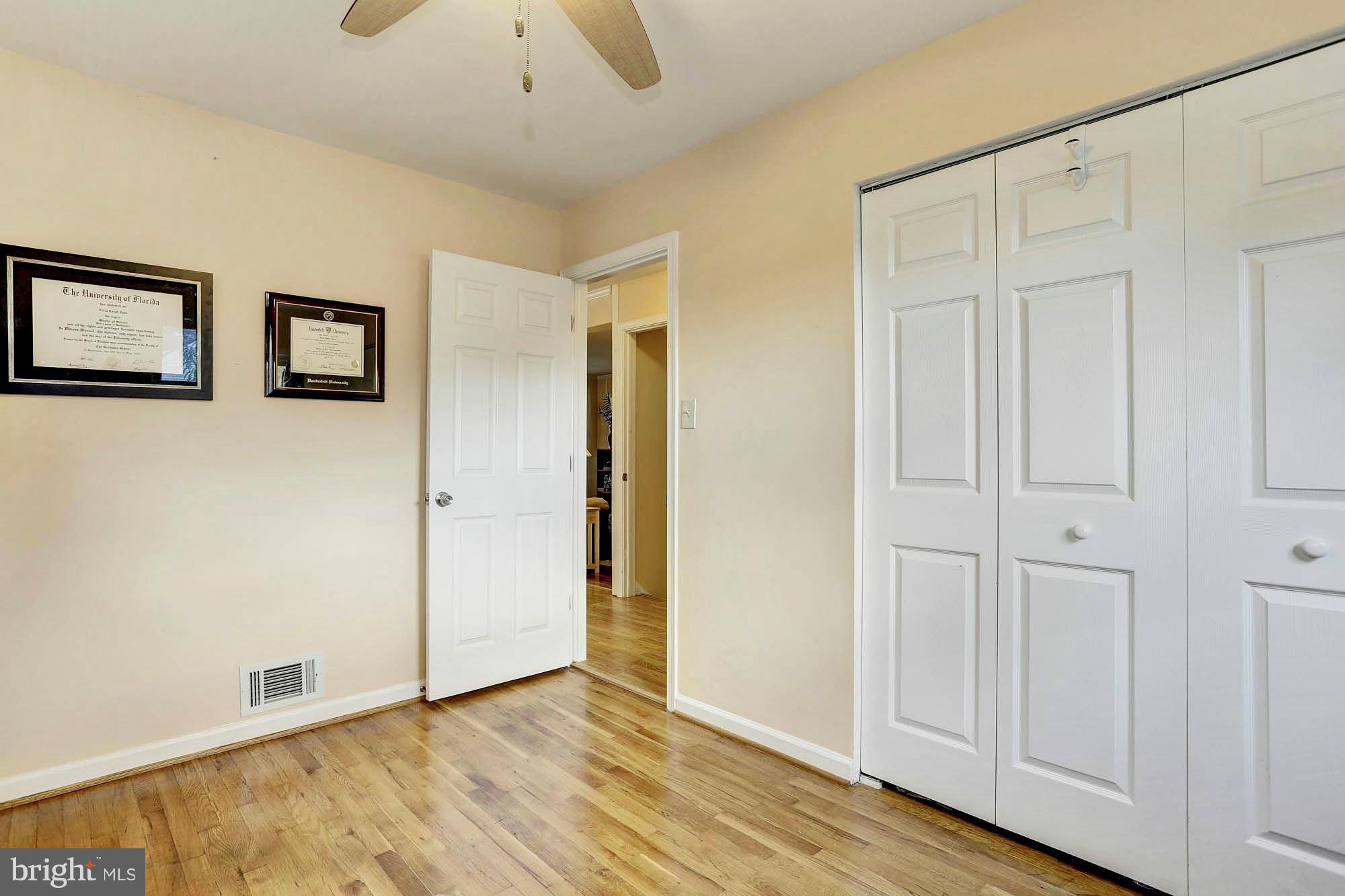 402 Mercer Road Rockville, MD 20852 - Photo 17 of 29 Bedroom