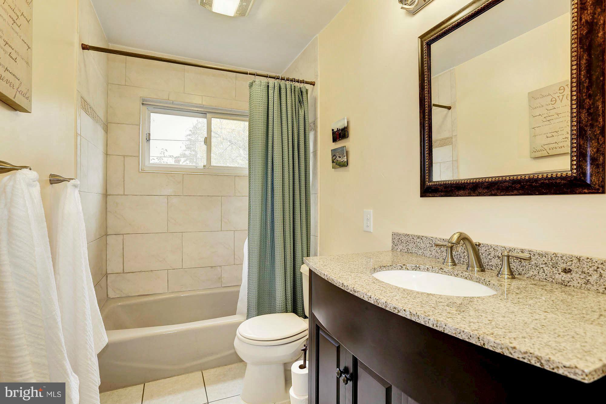 402 Mercer Road Rockville, MD 20852 - Photo 18 of 29 Bath