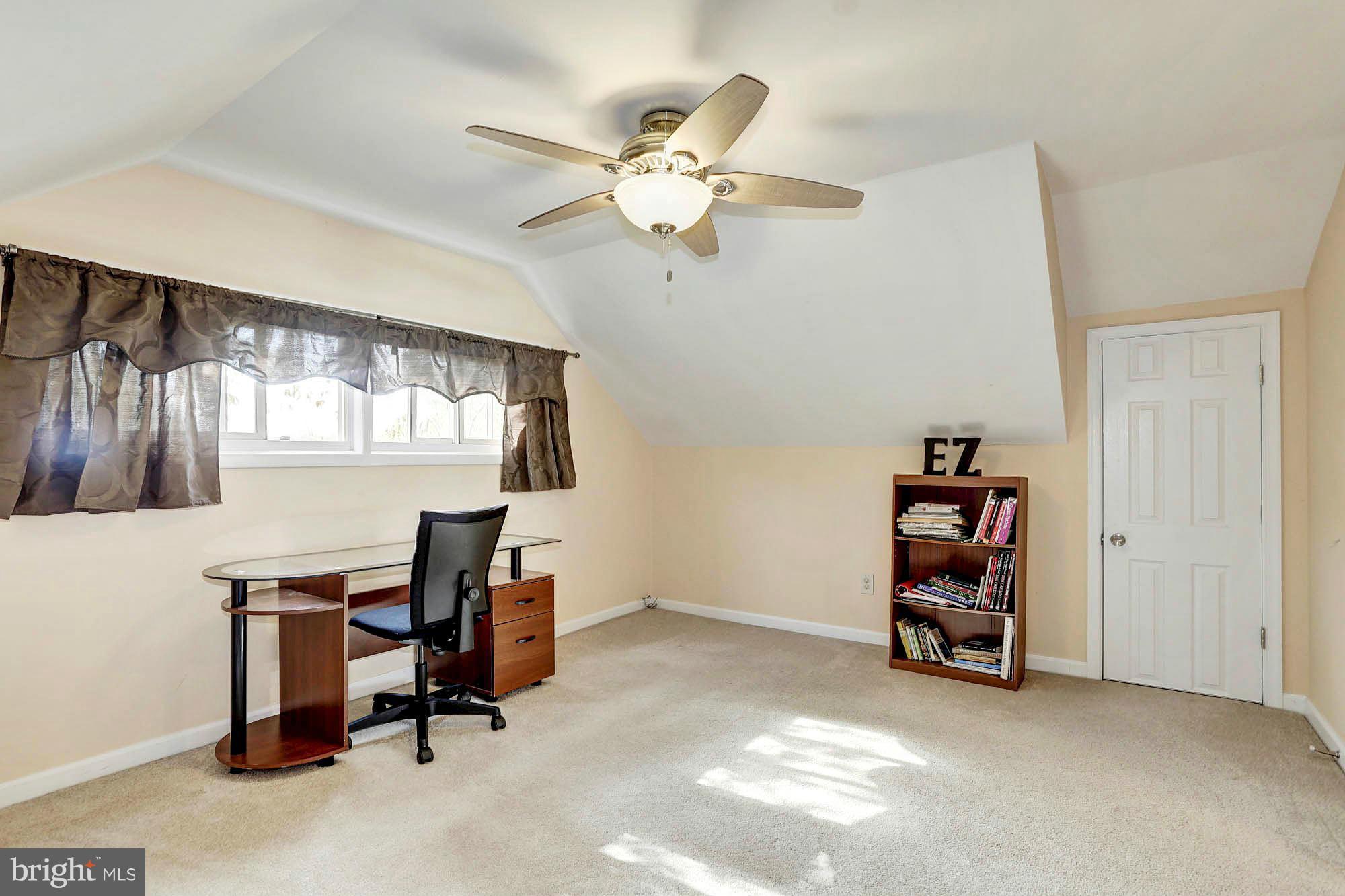 402 Mercer Road Rockville, MD 20852 - Photo 21 of 29 Bedroom