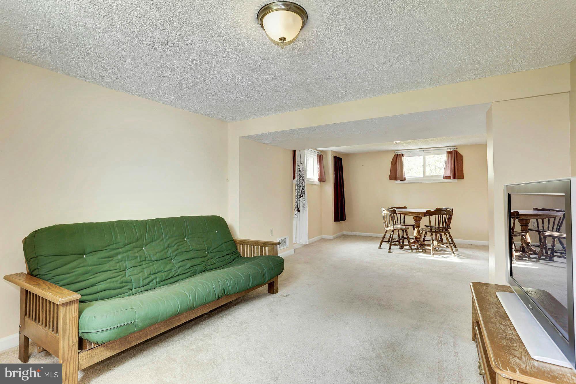 402 Mercer Road Rockville, MD 20852 - Photo 24 of 29 Family Room