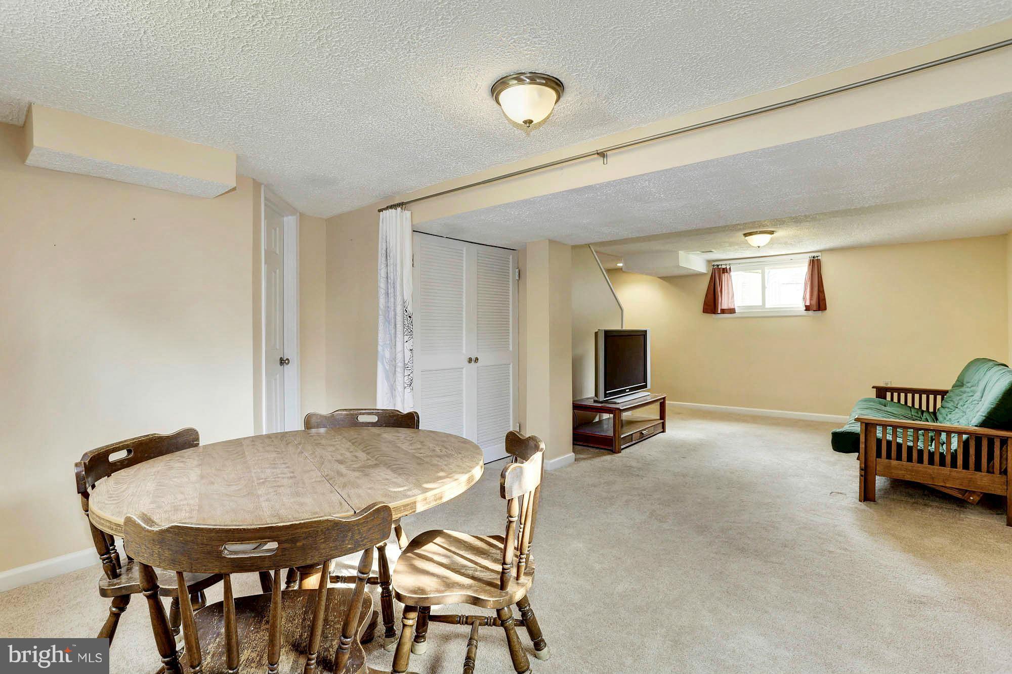 402 Mercer Road Rockville, MD 20852 - Photo 26 of 29 Family Room