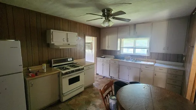 $24,000 | 620 South Pennsylvania Avenue, Columbus, KS 66725