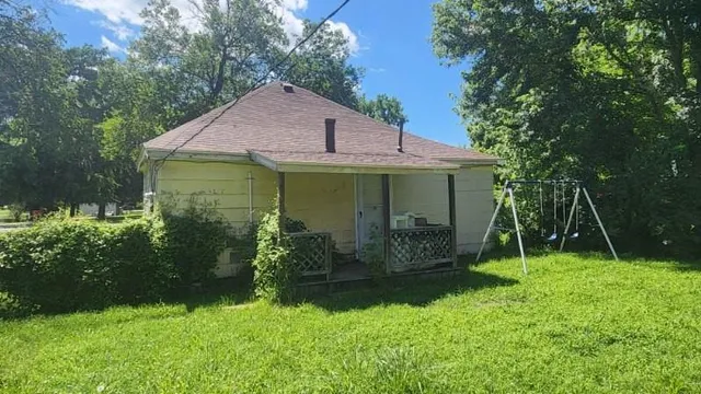 $24,000 | 620 South Pennsylvania Avenue, Columbus, KS 66725