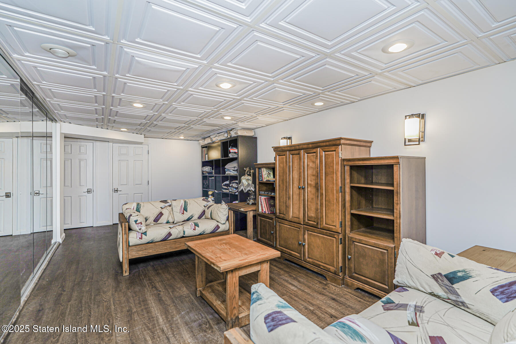 197 Crossfield Avenue Staten Island, NY 10312 - Photo 23 of 28 a kitchen with a refrigerator and a sink