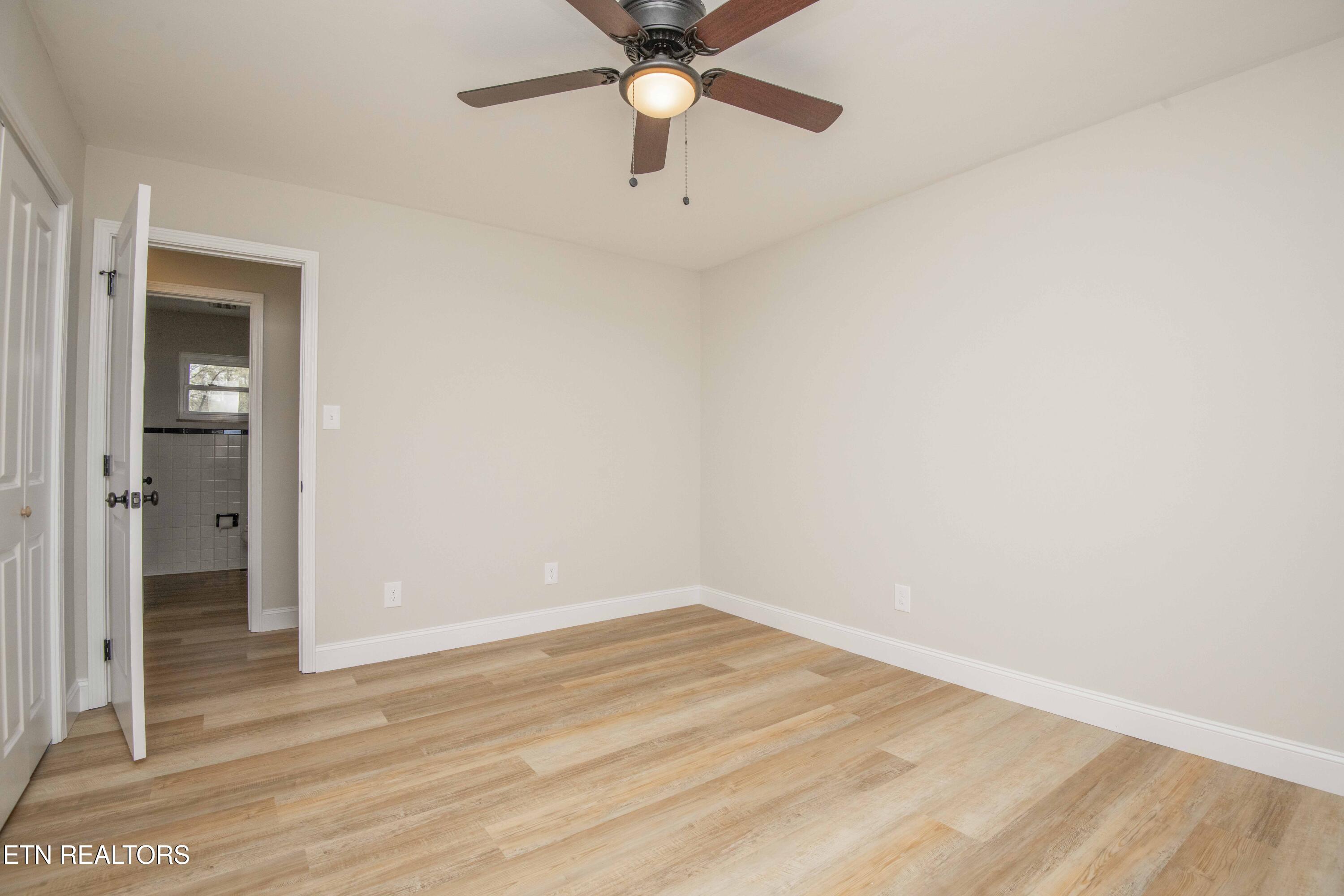 10732 Richland Road Mascot, TN 37806 - Photo 25 of 59 third bed 2_1