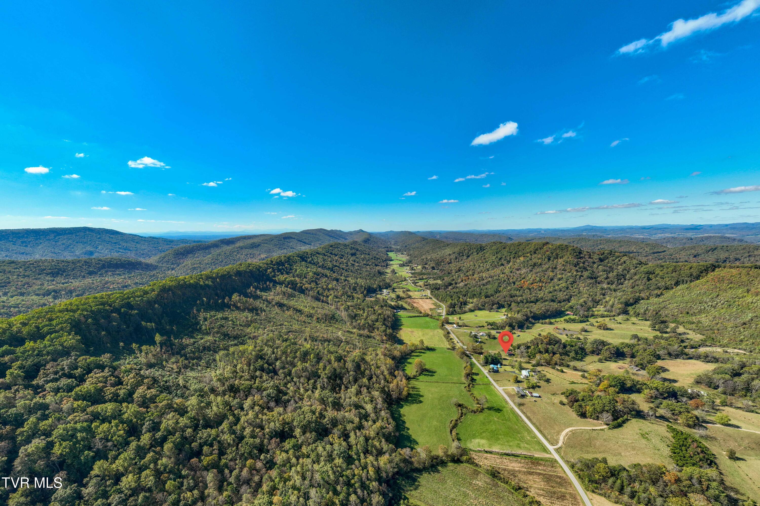 3546 Goshen Valley Road Rogersville, TN 37857 - Photo 4 of 61 3546 Goshen Valley Rd (17 of 116)