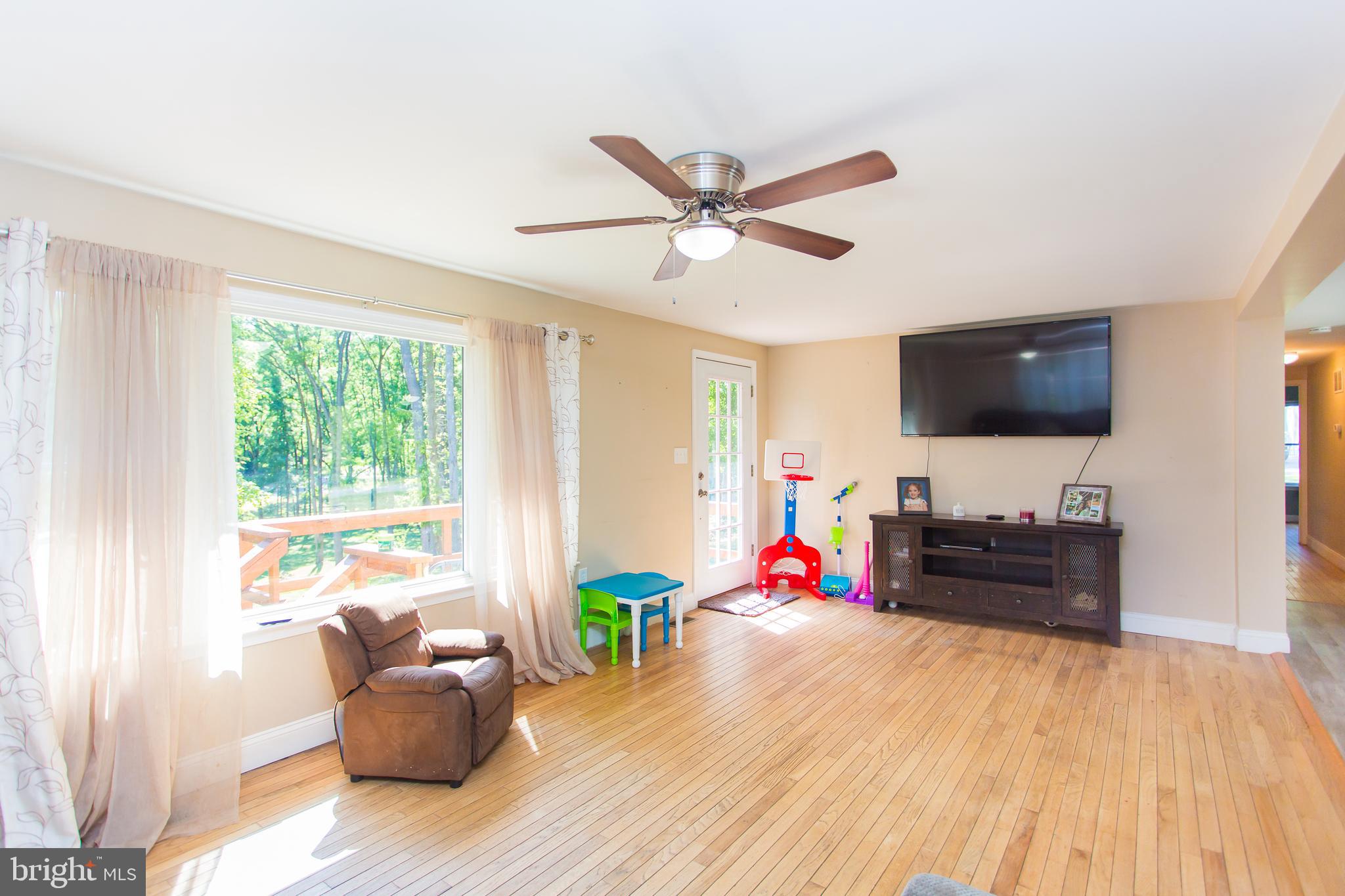 1540 Brehm Road Westminster, MD 21157 - Photo 3 of 46 Gallery Image 3