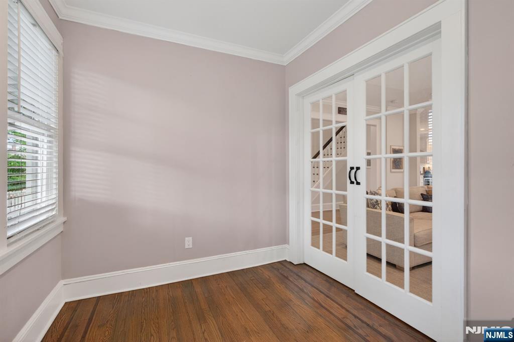 54 Van Riper Avenue Rutherford, NJ 07070 - Photo 9 of 49