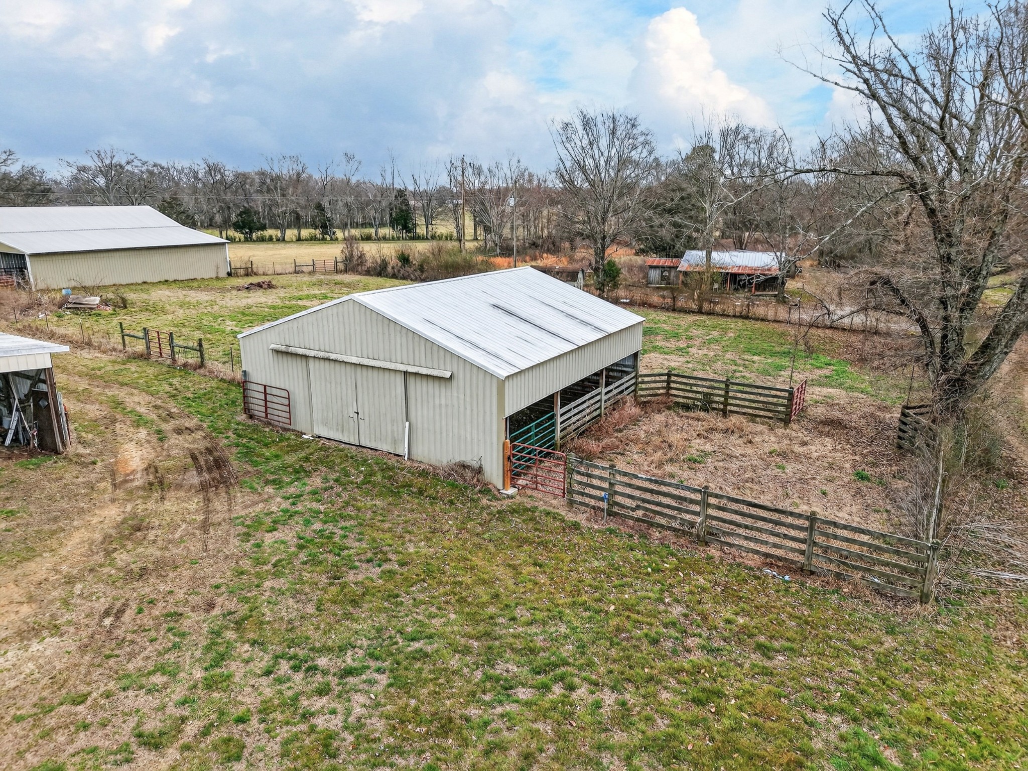 679 Howell Hill Road Flintville, TN 37335 - Photo 28 of 44 a view of a house with a yard and furniture