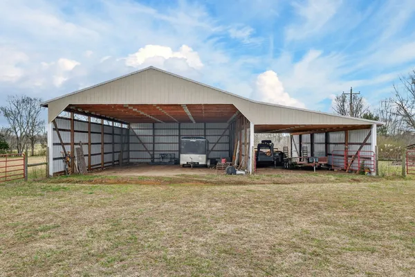 a view of a garage