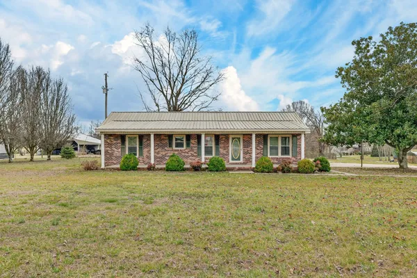 $375,000 | 679 Howell Hill Road, Flintville, TN 37335