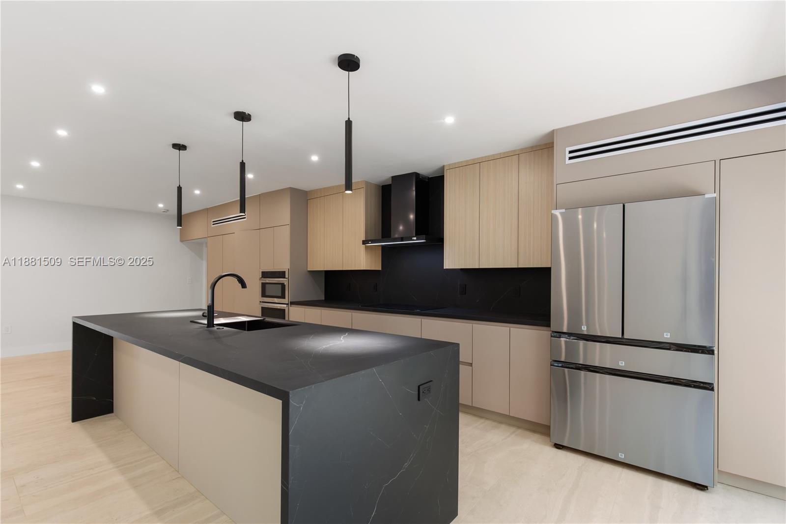 2251 Southwest 20th Street Miami, FL 33145 - Photo 16 of 37