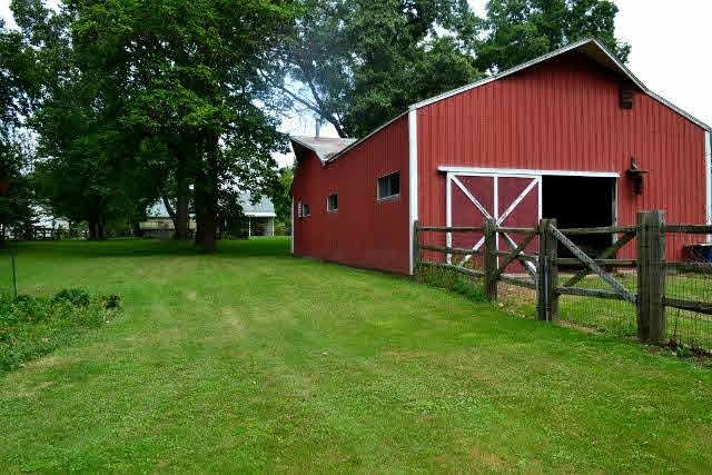 157 East Erie Road Temperance, MI 48182 - Photo 8 of 20 20374644-7.JPG