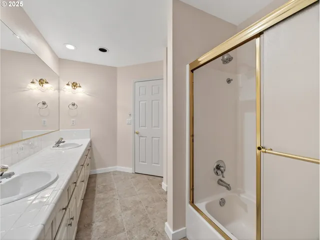 $848,000 | 1407 Southeast Beech Place, Gresham, OR 97080