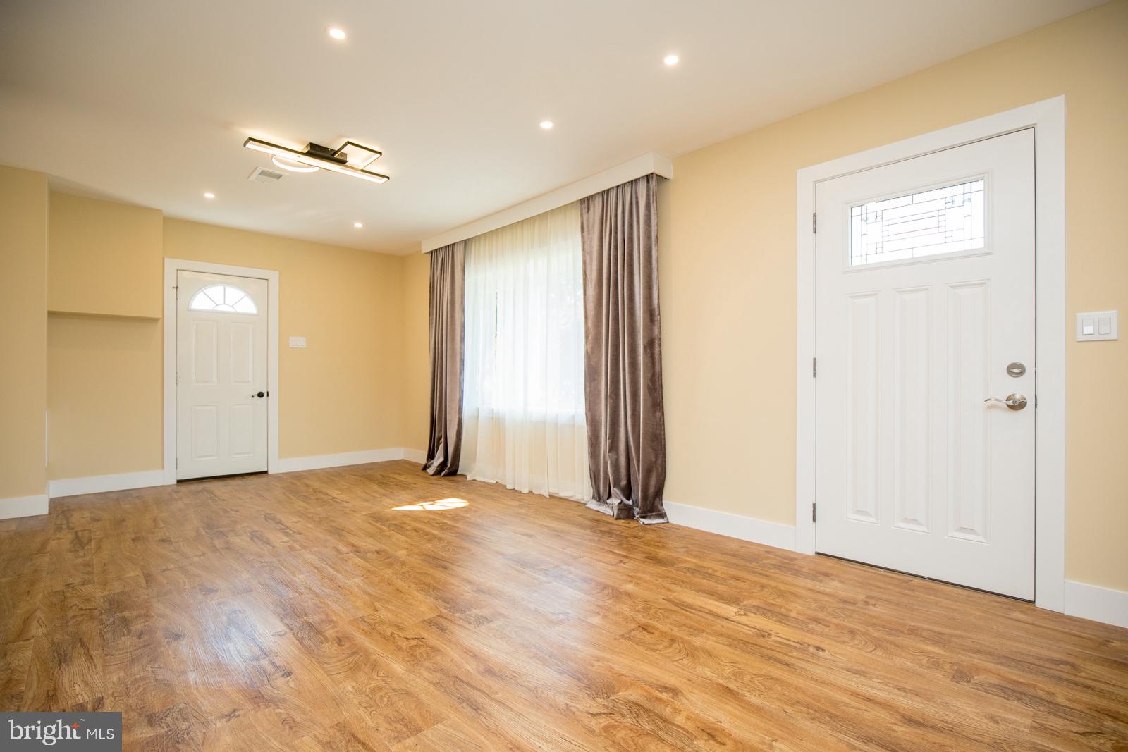 2809 Nightingale Road Philadelphia, PA 19154 - Photo 11 of 40 Gallery Image 11