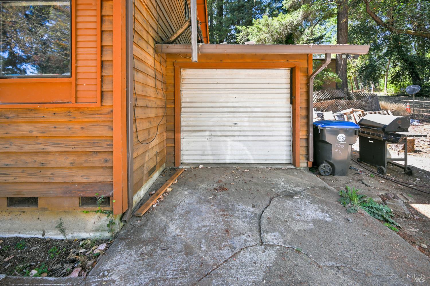 25248 Robinson Road Willits, CA 95490 - Photo 11 of 54 Gallery Image 11