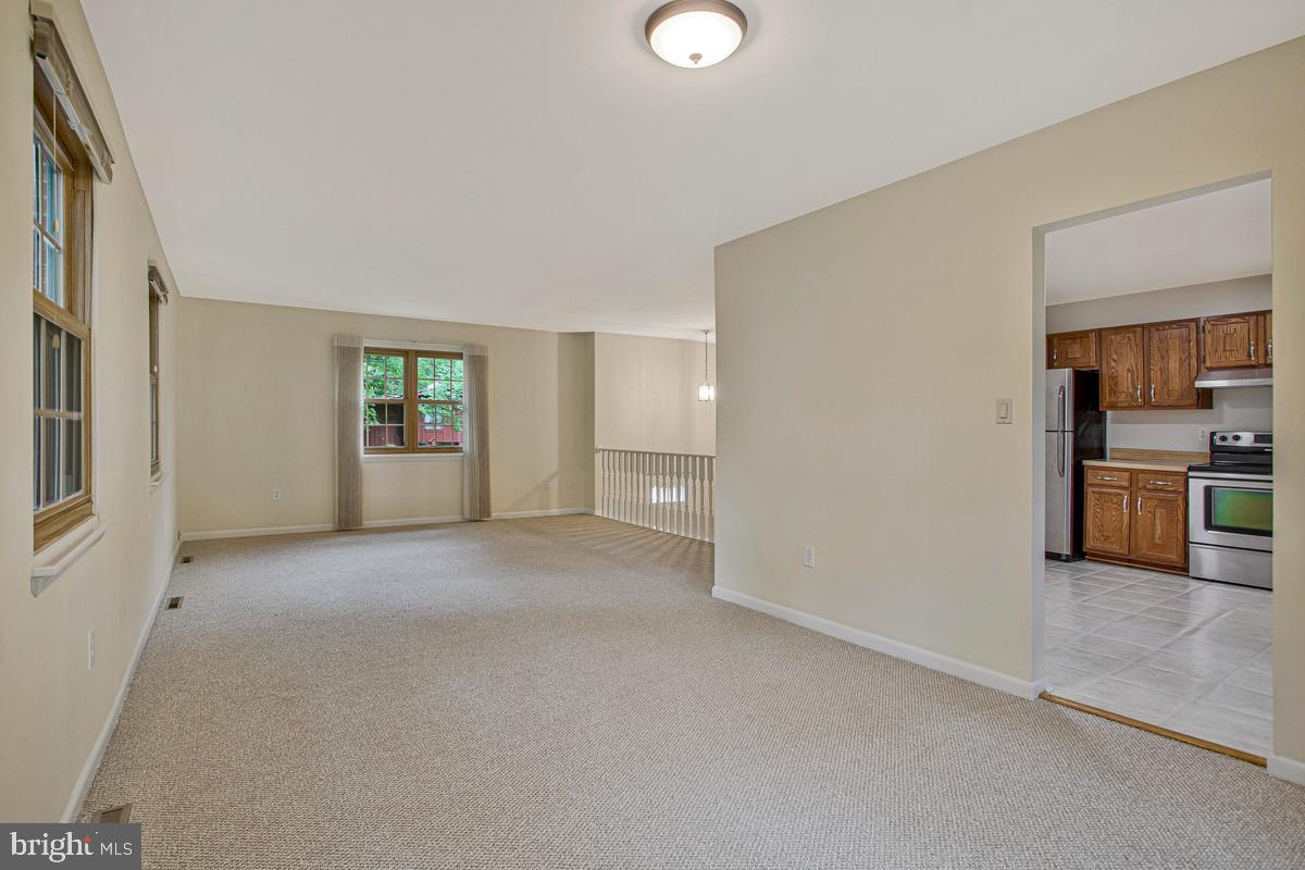 607 Ridge Drive Annapolis, MD 21403 - Photo 7 of 30