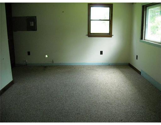 3 Hankerson Road Augusta, ME 04330 - Photo 5 of 9 Living Room.