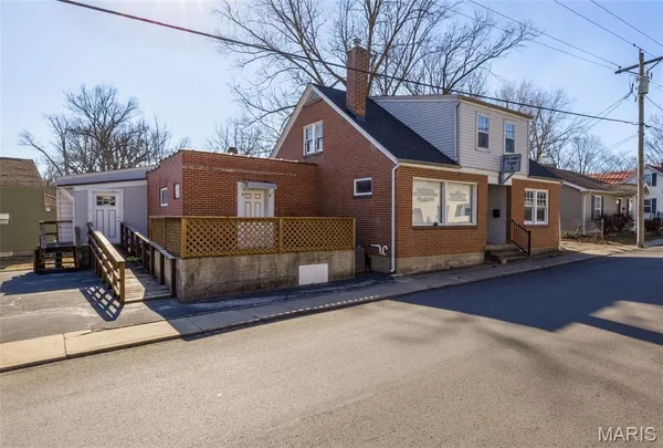 $219,000 | 720 Market Street, Ste. Genevieve, MO 63670