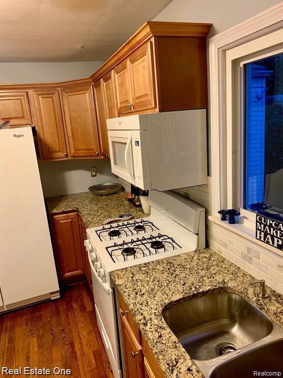 3822 Durham Road Royal Oak, MI 48073 - Photo 6 of 19