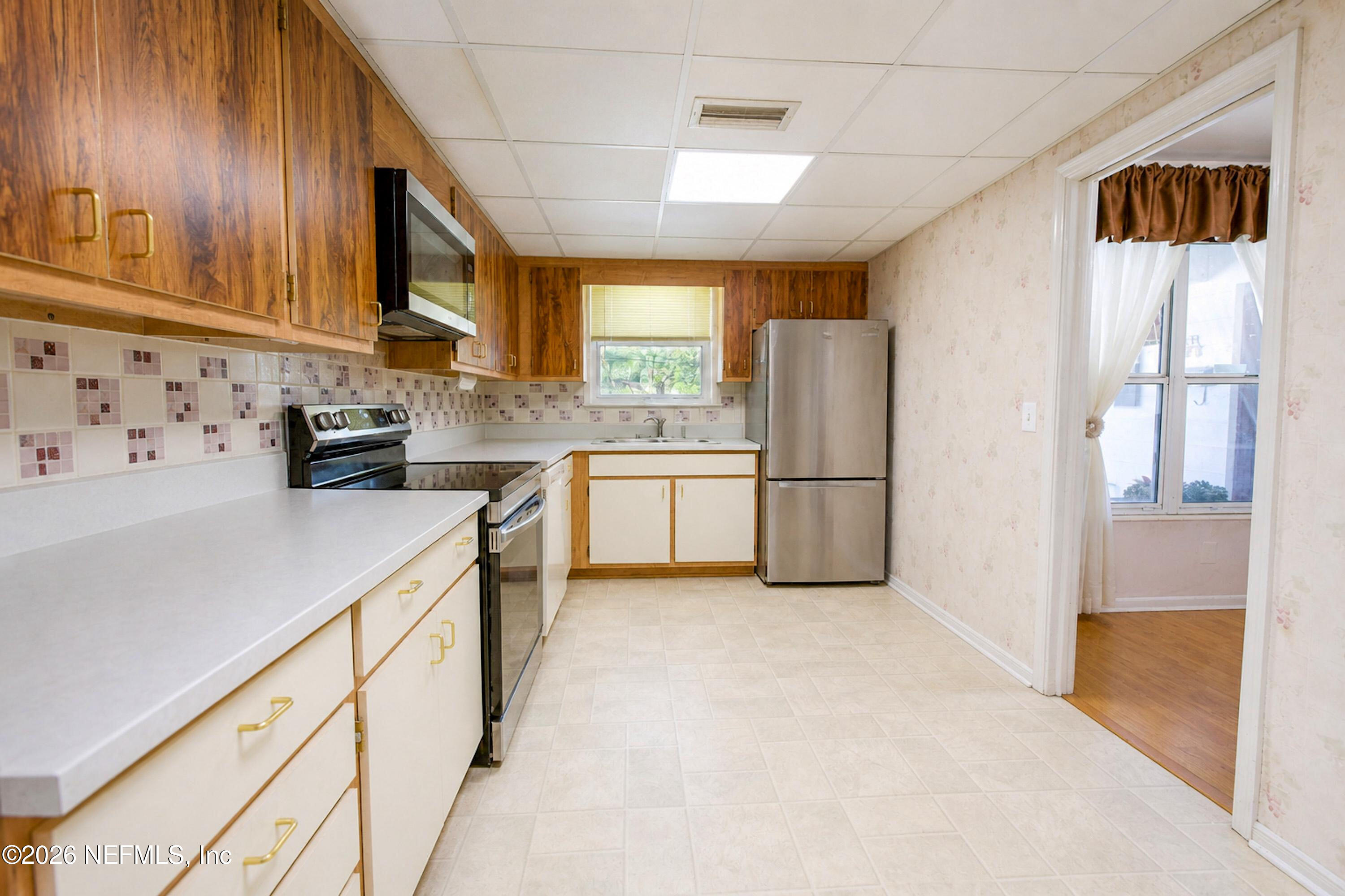 7711 Altama Road Jacksonville, FL 32216 - Photo 9 of 18 7711_Kitchen3