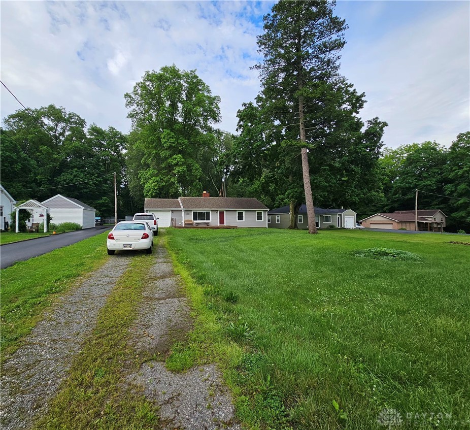 2033 Lefevre Road Troy, OH 45373 - Photo 3 of 20