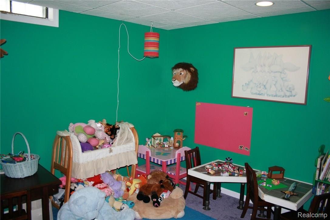 1331 West Allen Road Howell, MI 48855 - Photo 32 of 32 9c playroom.jpg