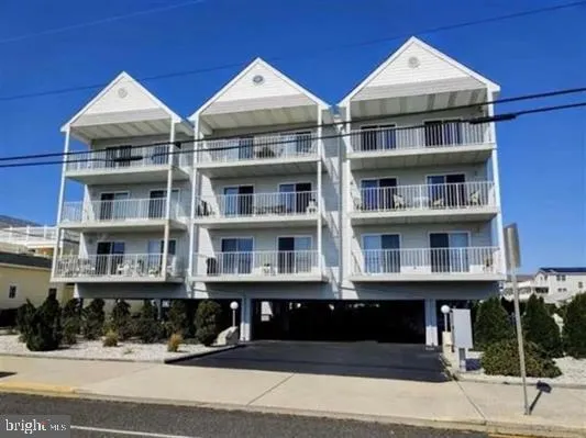 $1,800 | 3901 Ocean Avenue, Brigantine, NJ 08203