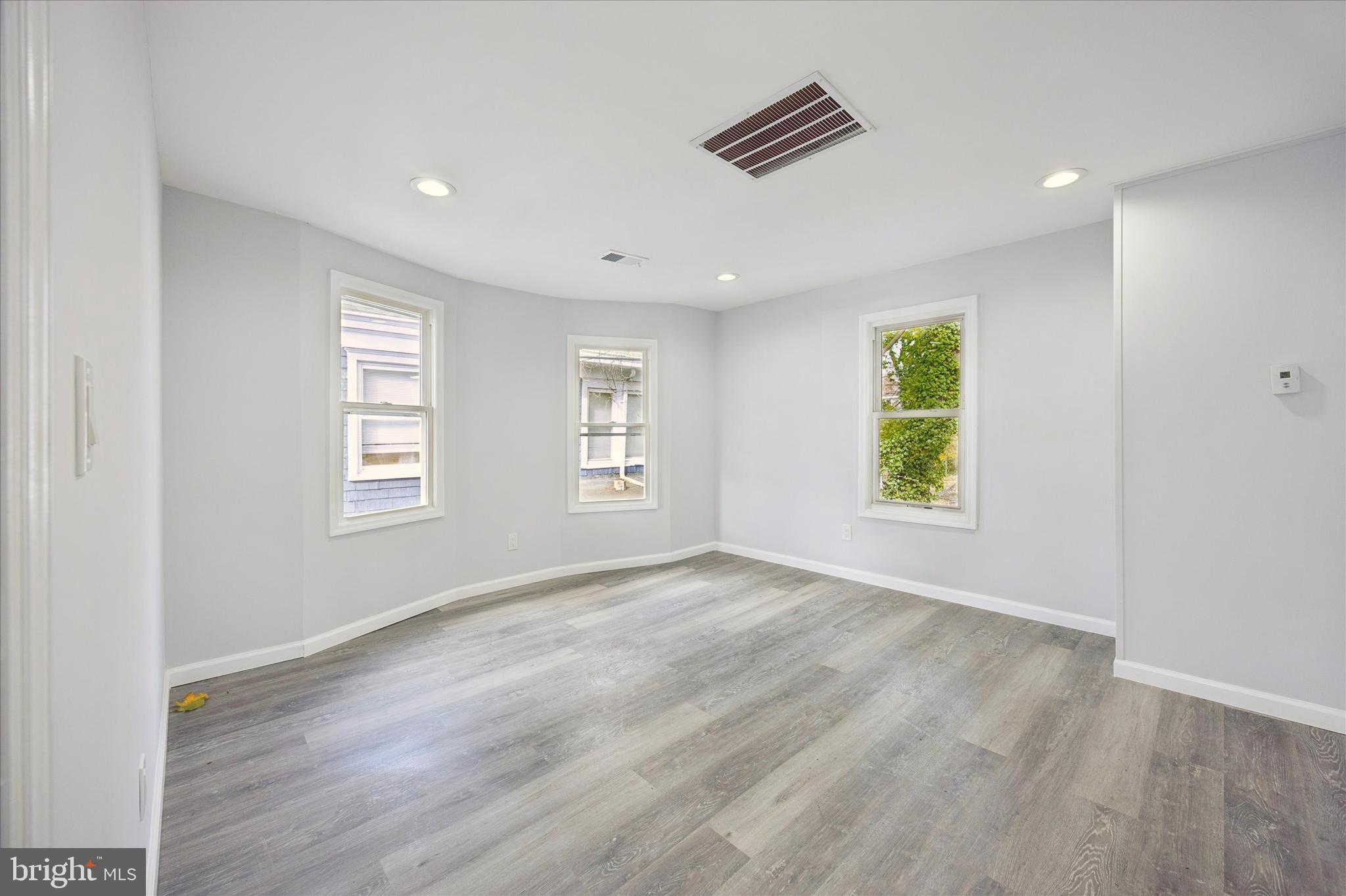 566 Rutherford Avenue, Unit 2 Trenton, NJ 08618 - Photo 7 of 16 living room