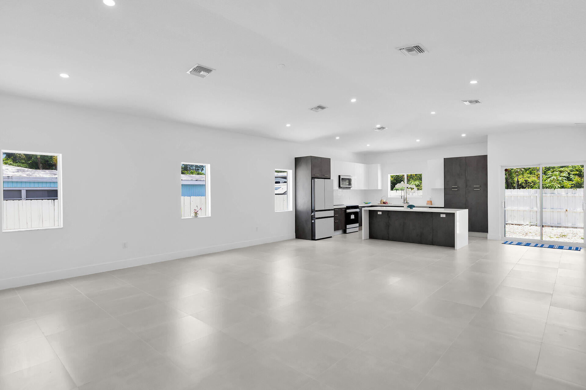 21 Tina Place Key Largo, FL 33037 - Photo 5 of 42 Open Living Area