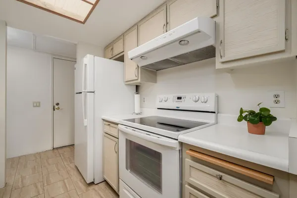 $199,000 | 2492 Larkspur Lane, Unit 200, Sacramento, CA 95825