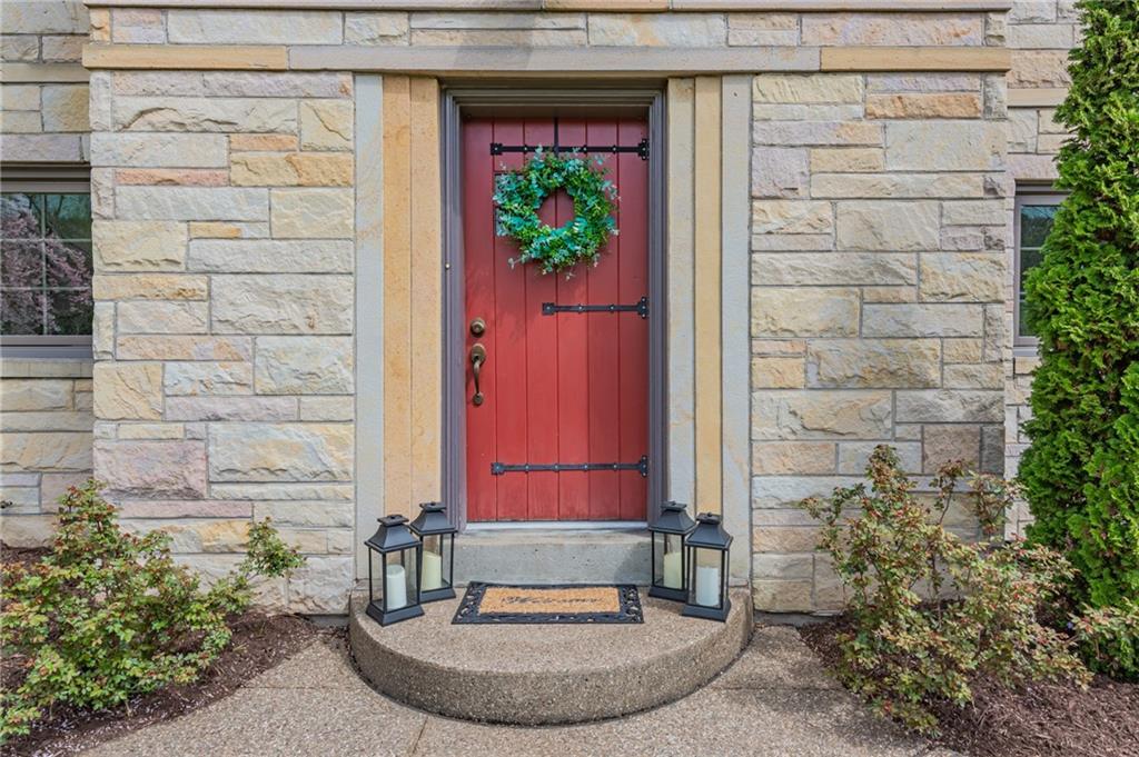 10 Weber Road Jeannette, PA 15644 - Photo 2 of 25 Gallery Image 2