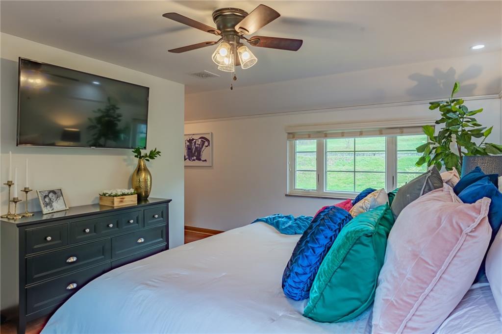 10 Weber Road Jeannette, PA 15644 - Photo 15 of 25 Gallery Image 15