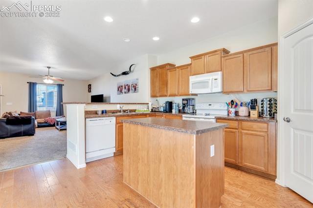 6386 Pilgrimage Road Colorado Springs, CO 80925 - Photo 10 of 29