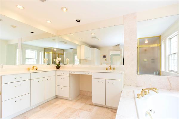 11 Coburn Road Weston, MA 02493 - Photo 14 of 25