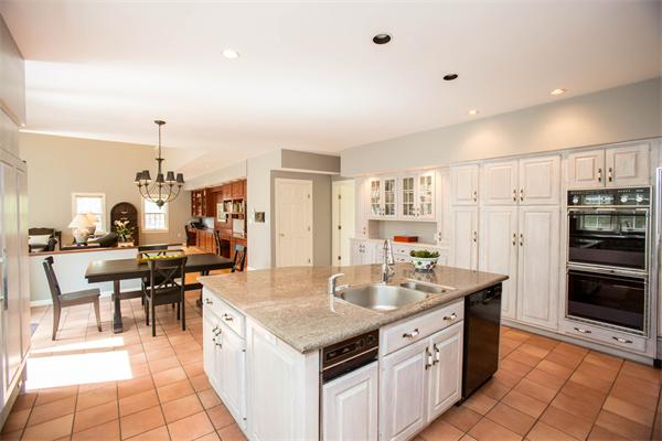 11 Coburn Road Weston, MA 02493 - Photo 7 of 25
