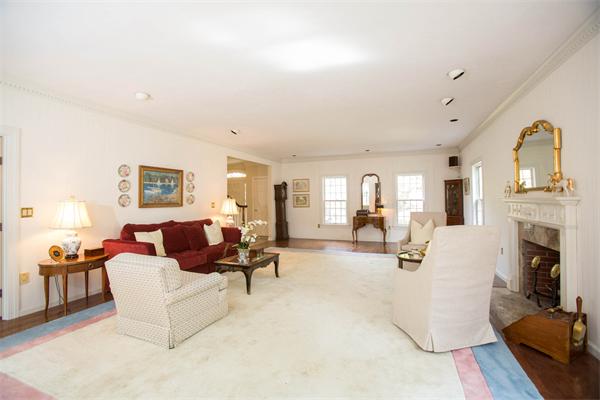 11 Coburn Road Weston, MA 02493 - Photo 10 of 25