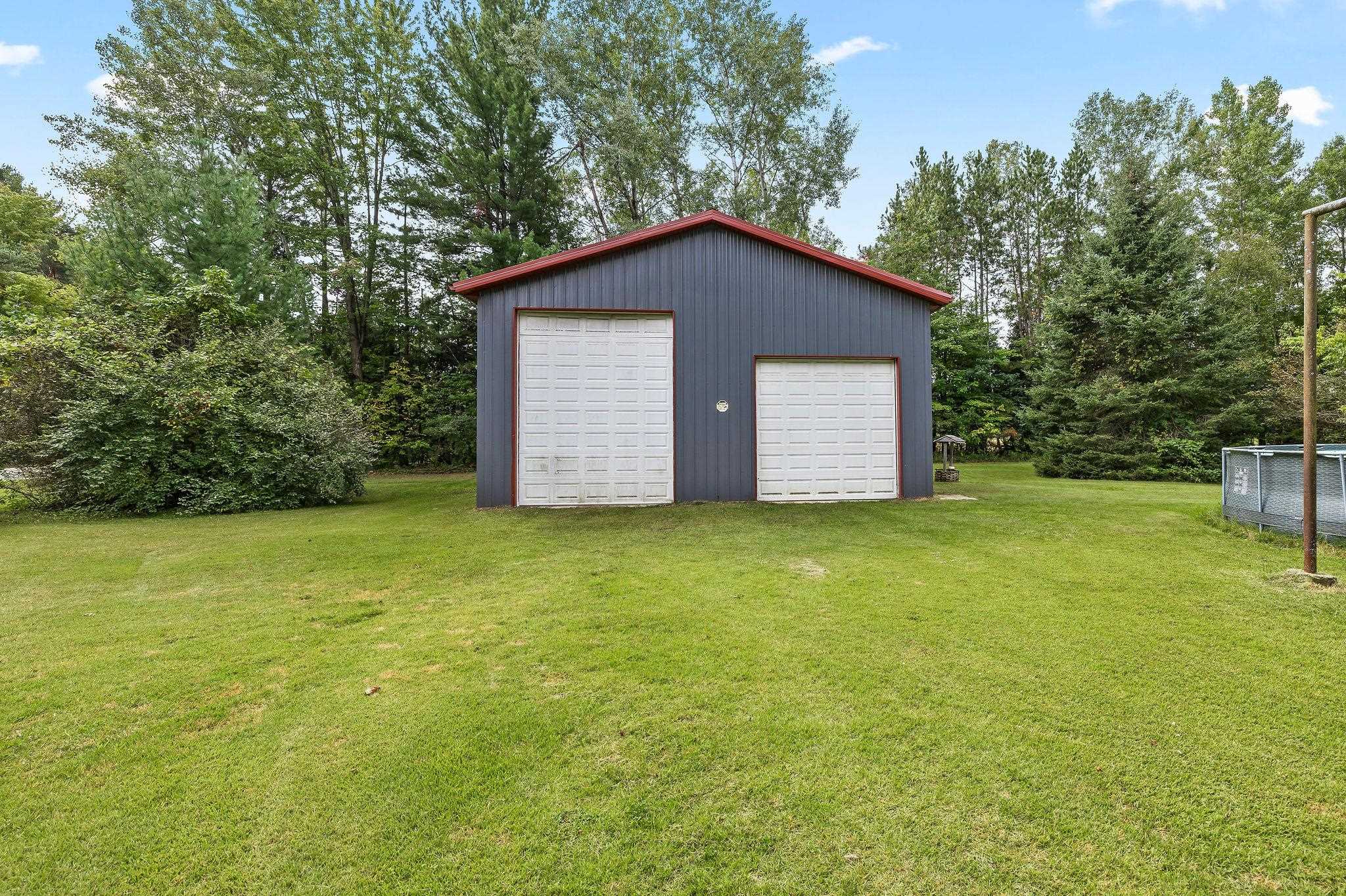 4812 Southeast County Line Road Shepherd, MI 48883 - Photo 7 of 47 1950997-10f8e462-449b-45b7-98b4-64b3f30b3a61.JPG