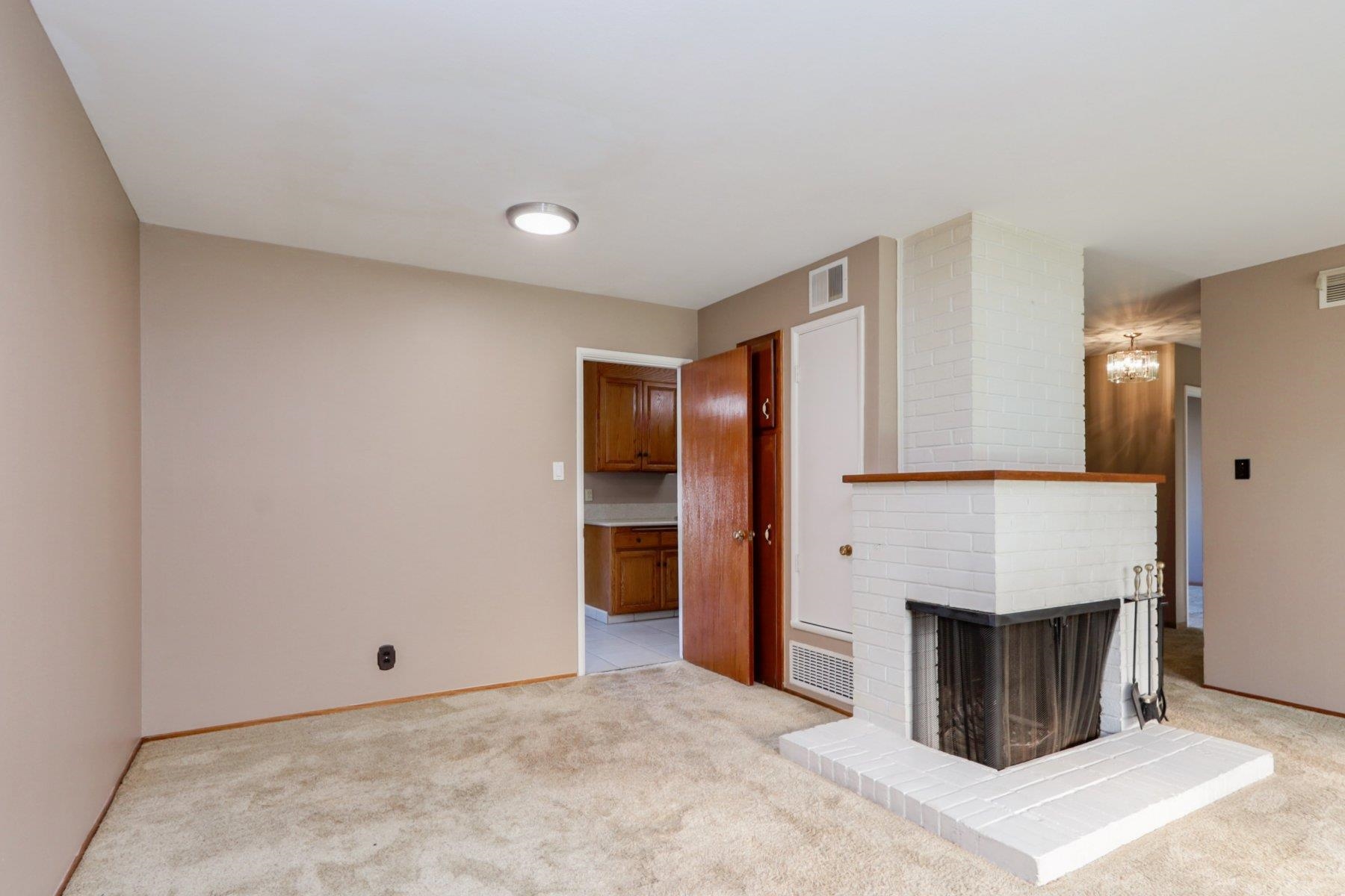 1658 Vía Rancho San Lorenzo, CA 94580 - Photo 11 of 36