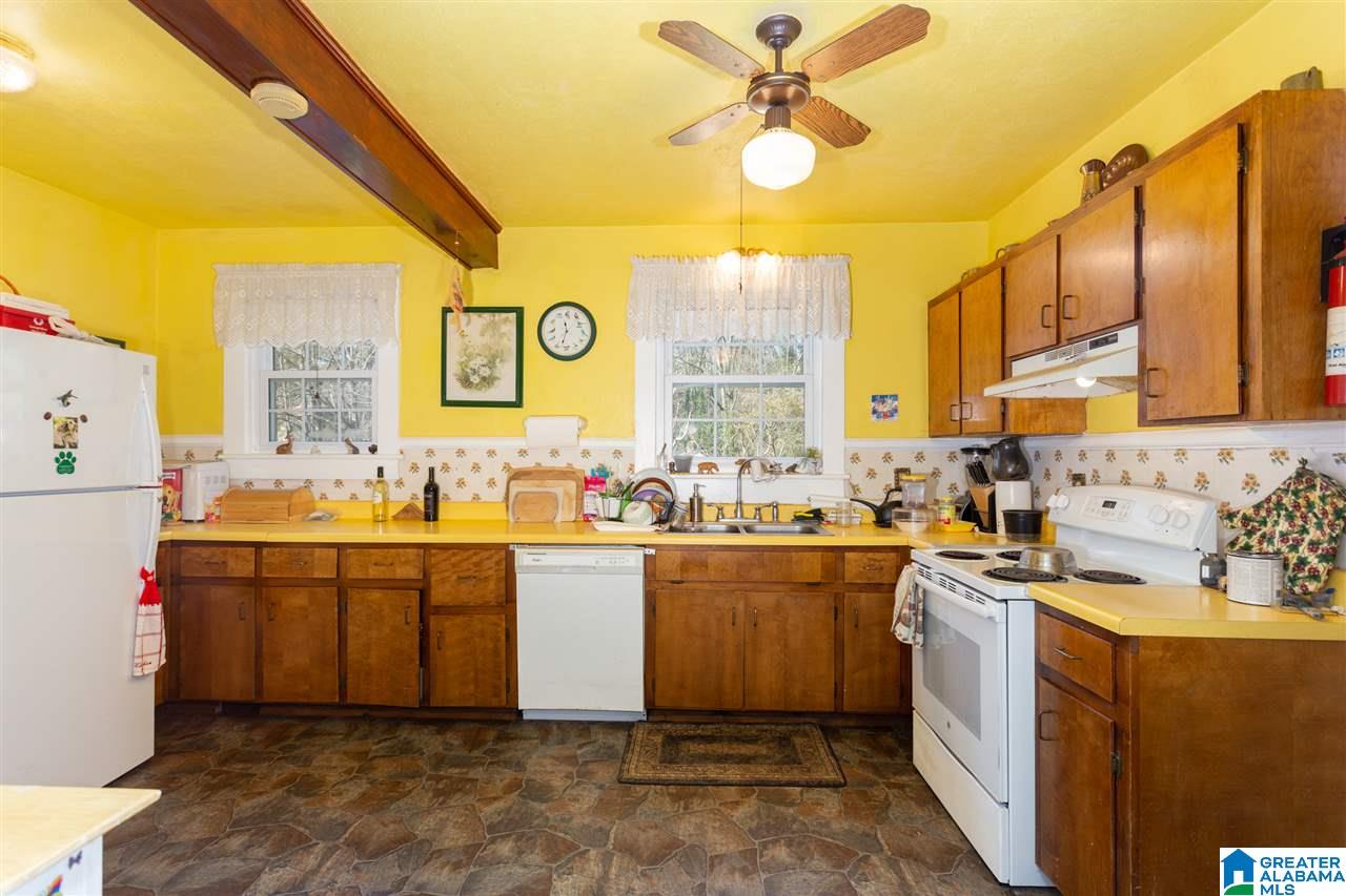 903 Blue Ridge Drive Anniston, AL 36207 - Photo 2 of 47