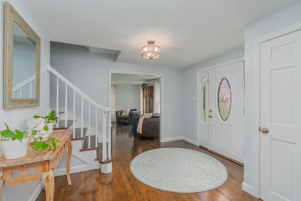 161 South Cobble Hill Road Warwick, RI 02886 - Photo 16 of 36 Front Hallway Entrance