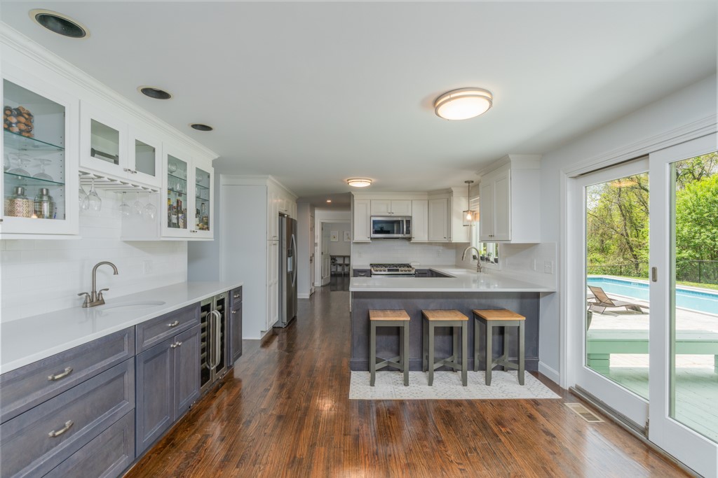 161 South Cobble Hill Road Warwick, RI 02886 - Photo 7 of 36 Kitchen