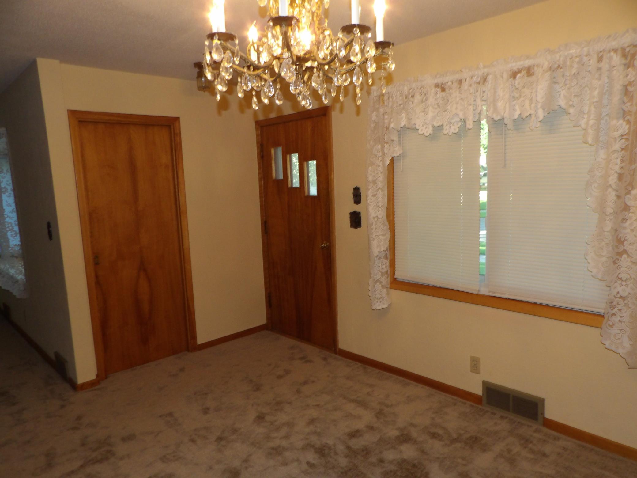 1907 2nd Avenue Southwest Austin, MN 55912 - Photo 7 of 21