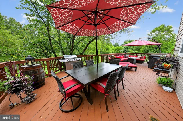 $650,000 | 19 Angelica Drive, Avondale, PA 19311