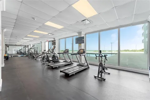 $450,000 | 7135 Collins Avenue, Unit 1704, Miami Beach, FL 33141