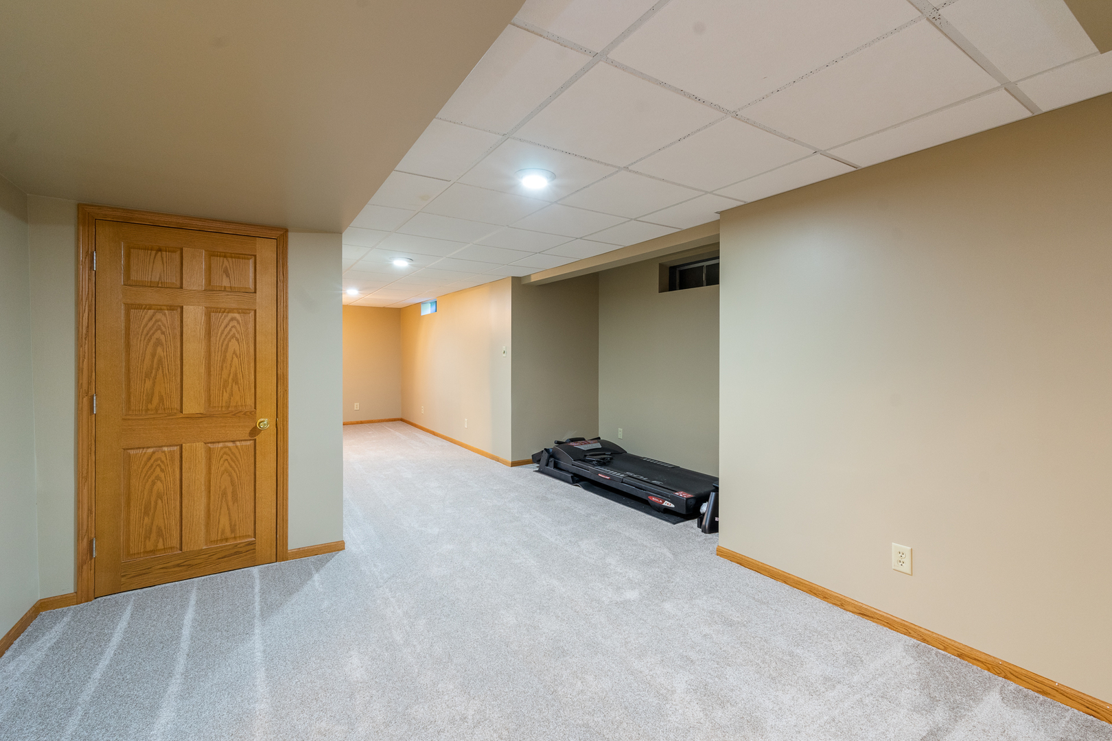 100 Willow Trail Spring Valley, IL 61362 - Photo 37 of 57 an empty room with windows