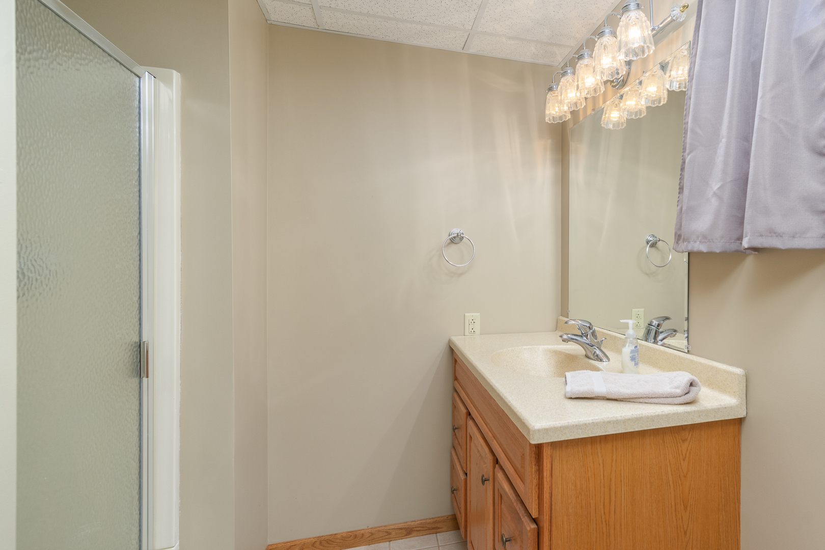 100 Willow Trail Spring Valley, IL 61362 - Photo 38 of 57 a bathroom with a sink and a mirror